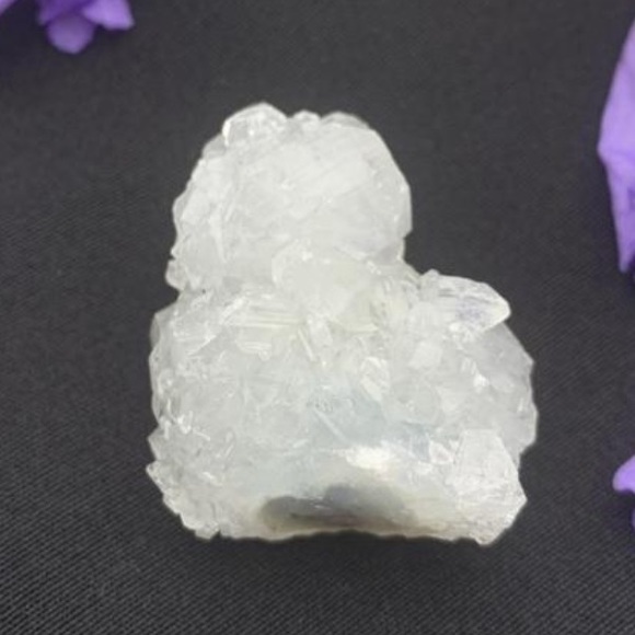 🌺Apophyllite cat shaped natural crystal. Zeolite - Picture 8 of 10